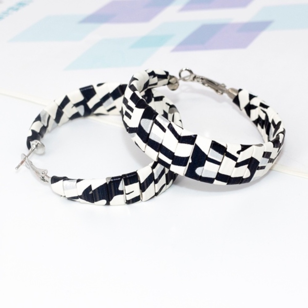 Womens Open Hoop Black and‎ White Leather Earrings